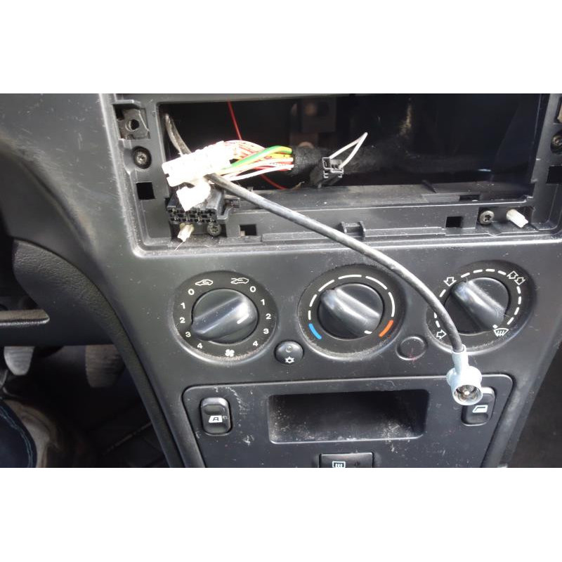 Ceinture arriere gauche CITROEN XSARA Photo n°9