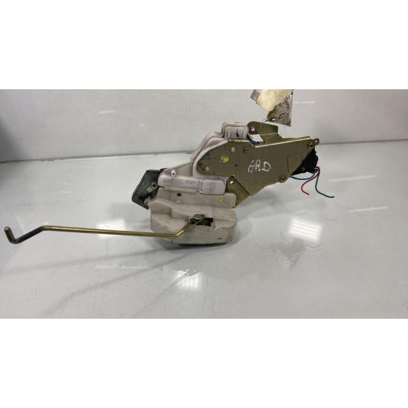 Serrure arriere droit OPEL AGILA A Photo n°2