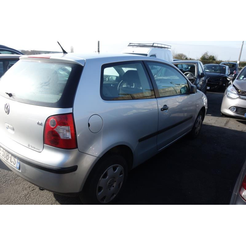 Attache ceinture avant droit VOLKSWAGEN POLO 4 Photo n°4