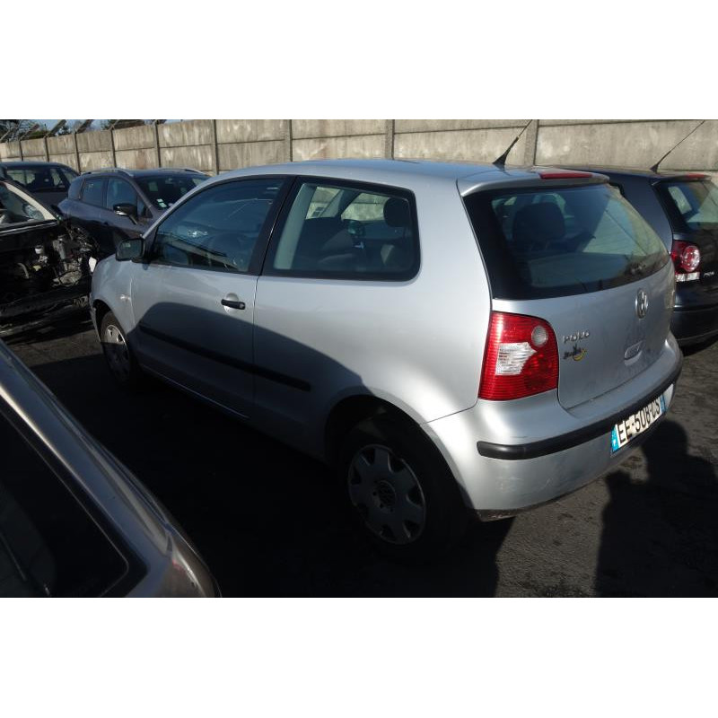 Attache ceinture avant droit VOLKSWAGEN POLO 4 Photo n°5