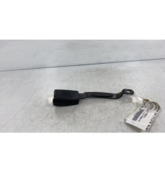 Attache ceinture avant gauche VOLKSWAGEN POLO 4