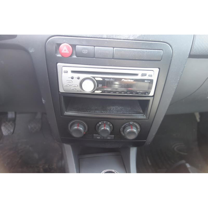 Trappe d'essence SEAT CORDOBA 2 Photo n°11