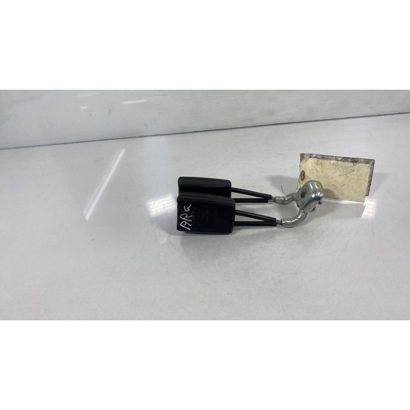 Attache ceinture arriere gauche SEAT CORDOBA 2 Photo n°3