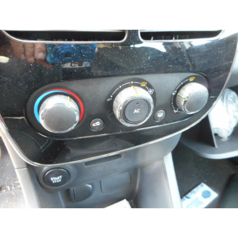 Fermeture de capot RENAULT CLIO 4 Photo n°11