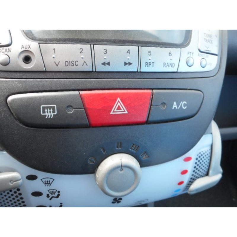 Trappe d'essence TOYOTA AYGO 1 Photo n°9