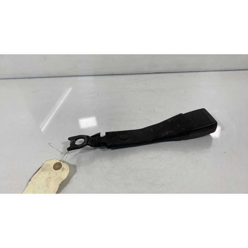 Attache ceinture avant droit TOYOTA AYGO 1 Photo n°2