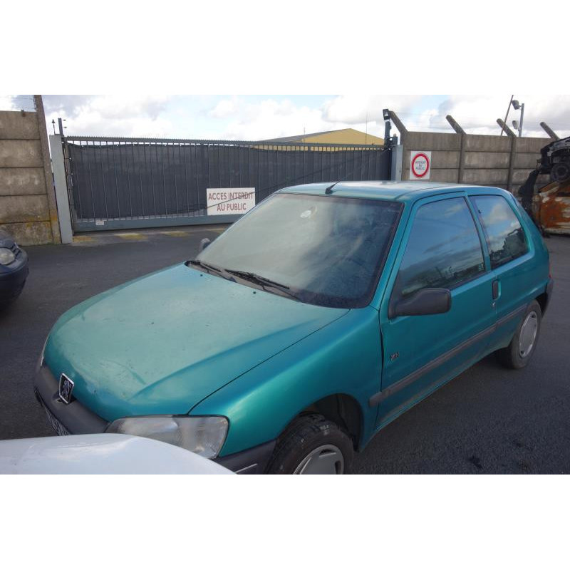 Ceinture arriere droit PEUGEOT 106 Photo n°8