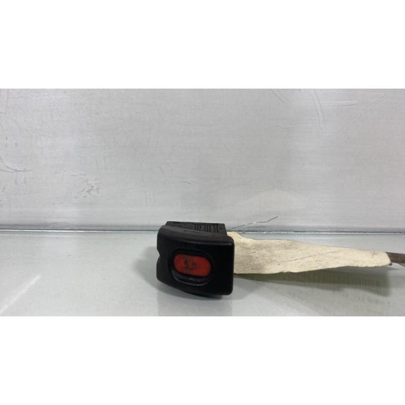 Bouton de warning OPEL CORSA B Photo n°3