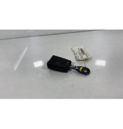 Attache ceinture arriere droit CITROEN C2 Photo n°1