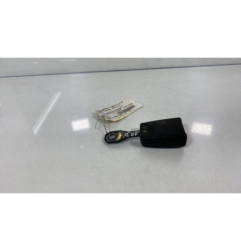 Attache ceinture arriere droit CITROEN C2