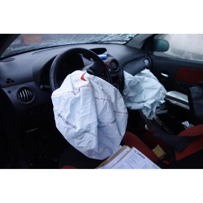 Attache ceinture arriere droit CITROEN C2 Photo n°10