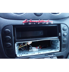 Attache ceinture arriere droit CITROEN C2
