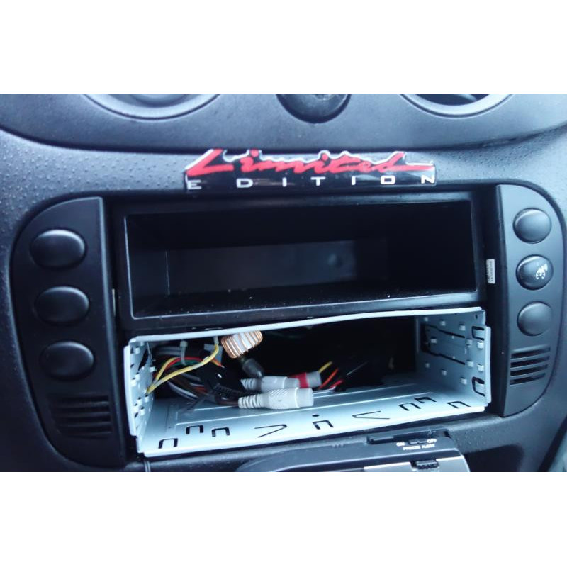 Attache ceinture arriere droit CITROEN C2 Photo n°12