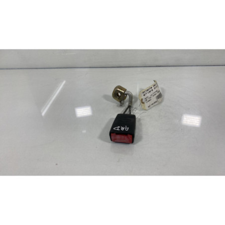 Attache ceinture arriere droit AUDI A6 2 Photo n°1