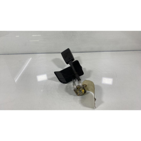 Attache ceinture arriere gauche AUDI A6 2 Photo n°1