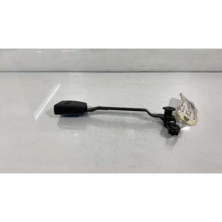 Attache ceinture avant droit AUDI A6 2 Photo n°1