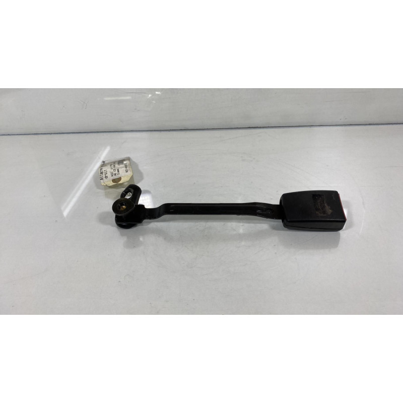 Attache ceinture avant droit AUDI A6 2 Photo n°3