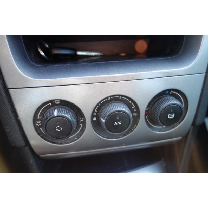 Attache ceinture avant droit PEUGEOT 308 1 Photo n°9