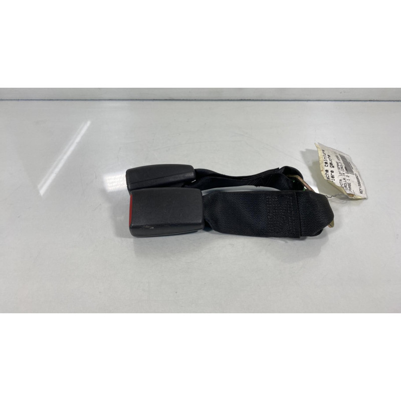 Attache ceinture arriere gauche TOYOTA COROLLA 10 Photo n°1