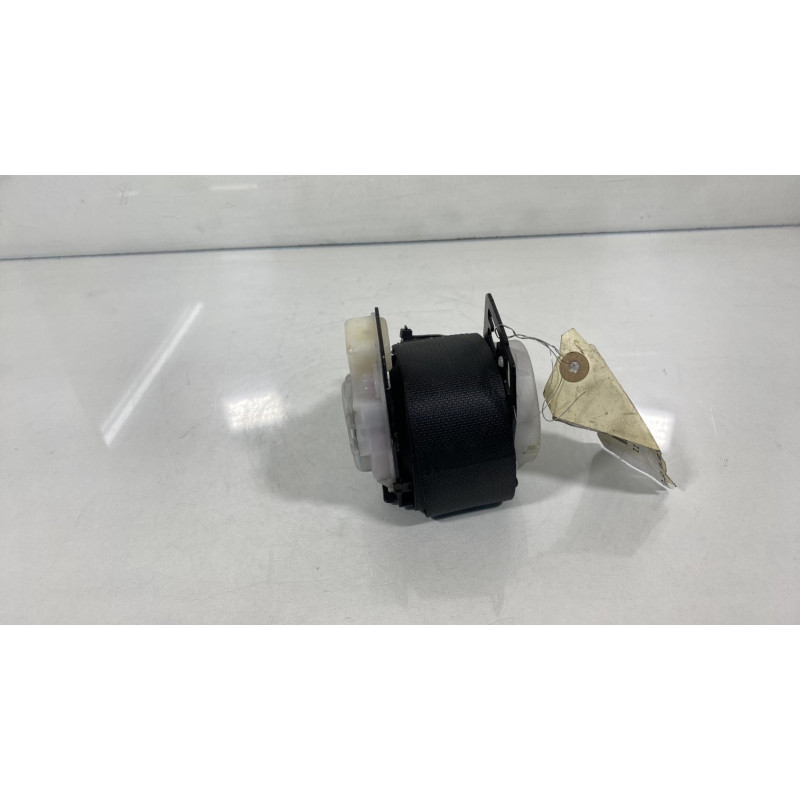 Ceinture arriere droit TOYOTA COROLLA 10 Photo n°2