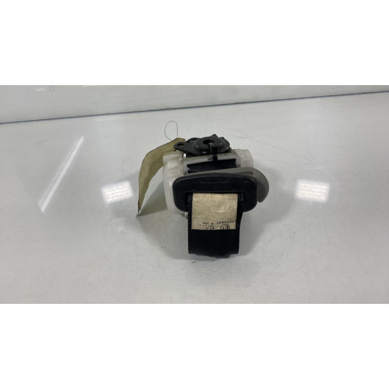 Ceinture arriere gauche TOYOTA YARIS 2 Photo n°2