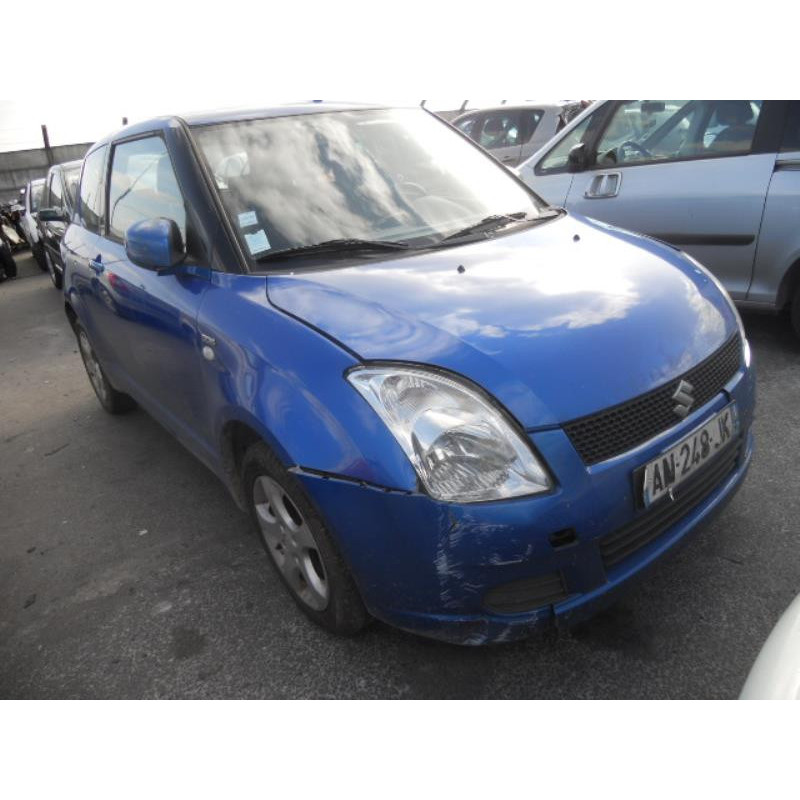 Bouton de coffre SUZUKI SWIFT 3 Photo n°5