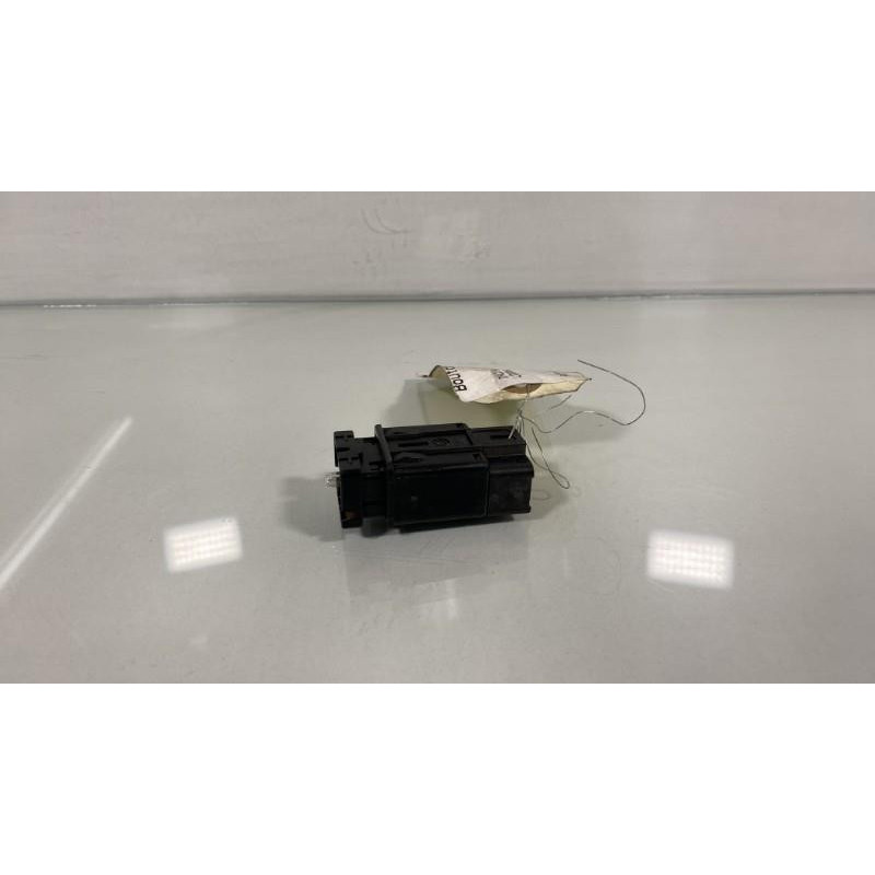 Bouton de warning DACIA LOGAN MCV 1 Photo n°3
