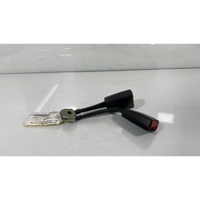 Attache ceinture arriere droit AUDI A3 1 Photo n°2