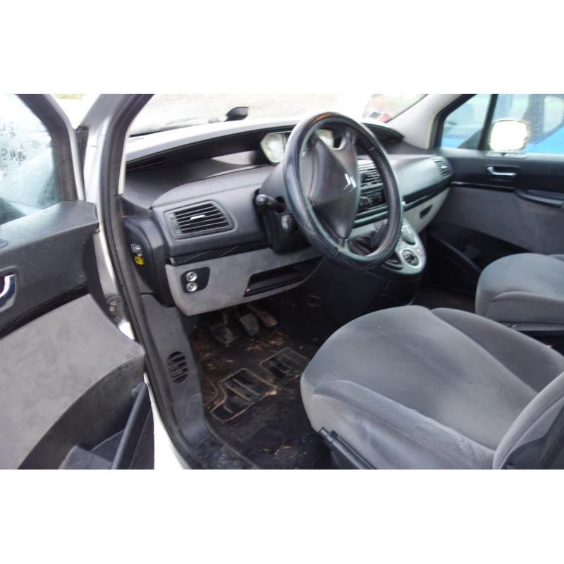 Feu arriere stop central CITROEN C8 Photo n°8