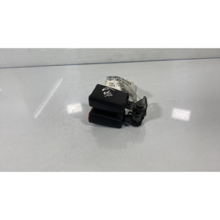 Attache ceinture arriere gauche FORD FOCUS 1 Photo n°1