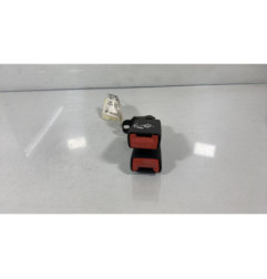 Attache ceinture arriere gauche FORD FOCUS 1