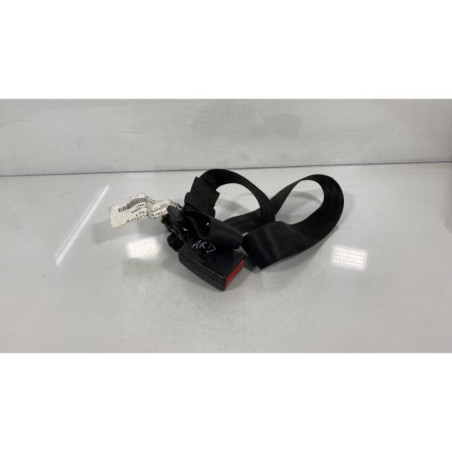 Attache ceinture arriere droit VOLKSWAGEN GOLF 4 Photo n°1