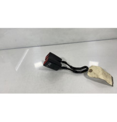 Attache ceinture arriere gauche VOLKSWAGEN GOLF 4 Photo n°1