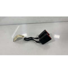 Attache ceinture arriere gauche VOLKSWAGEN GOLF 4