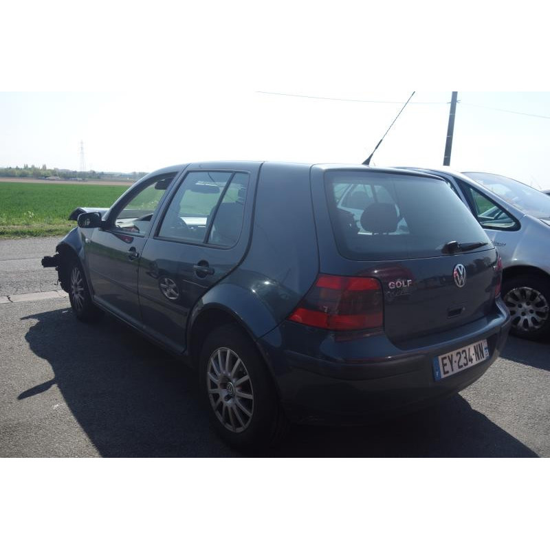 Attache ceinture arriere gauche VOLKSWAGEN GOLF 4 Photo n°7