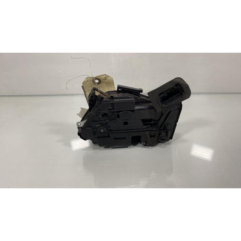 Serrure arriere droit VOLKSWAGEN POLO 5 Photo n°2