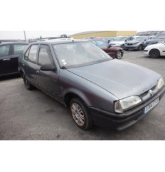 Vitre arriere droit RENAULT R19