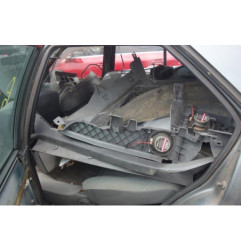 Vitre arriere droit RENAULT R19