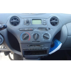 Feu arriere stop central TOYOTA YARIS 1