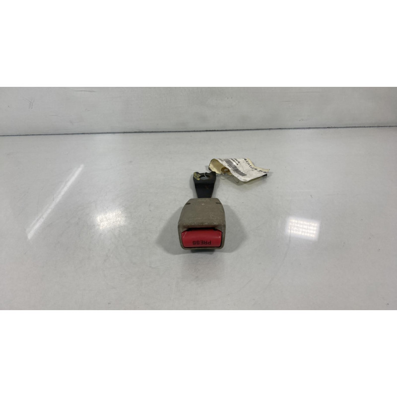 Attache ceinture avant droit MAZDA DEMIO Photo n°2