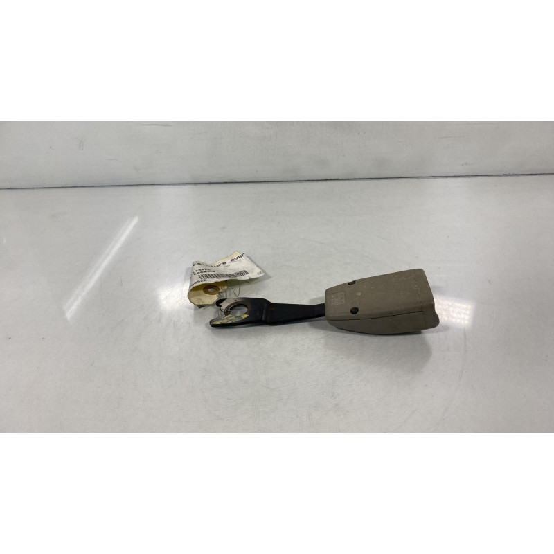 Attache ceinture avant droit MAZDA DEMIO Photo n°3