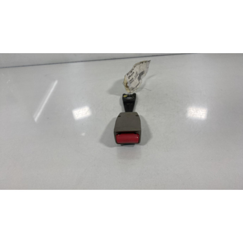 Attache ceinture avant gauche MAZDA DEMIO Photo n°3