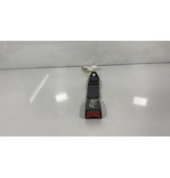 Attache ceinture arriere droit PEUGEOT 406 Photo n°1