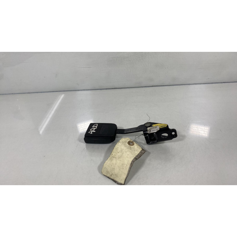 Attache ceinture arriere droit PEUGEOT 307 Photo n°2