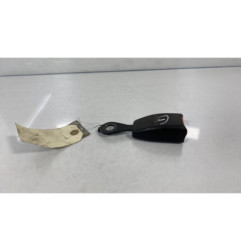 Attache ceinture avant gauche MAZDA 323 5