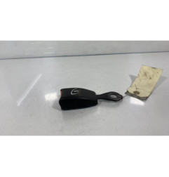 Attache ceinture avant gauche MAZDA 323 5