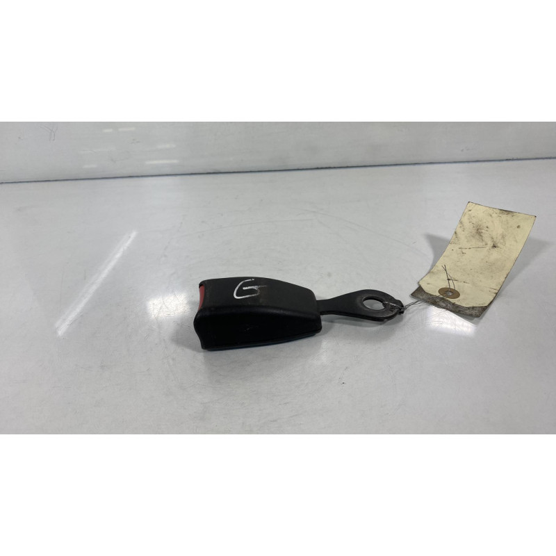 Attache ceinture avant gauche MAZDA 323 5 Photo n°3