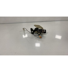 Serrure de coffre MAZDA 323 5