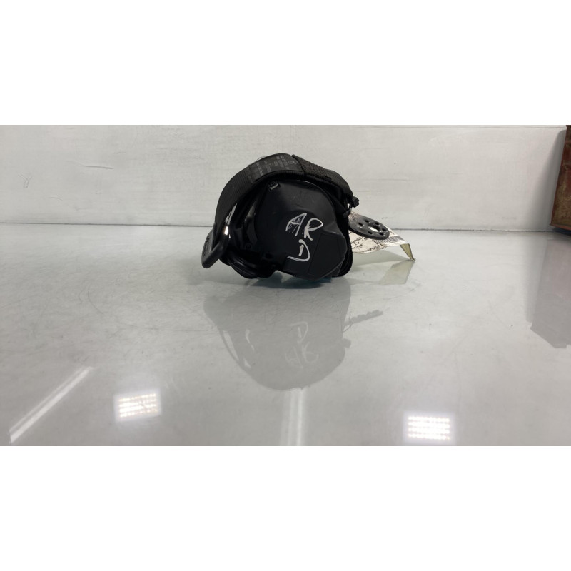 Ceinture arriere droit VOLKSWAGEN POLO 4 Photo n°2