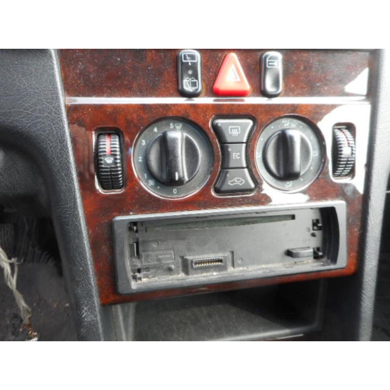 Serrure avant droit MERCEDES CLASSE C Photo n°10